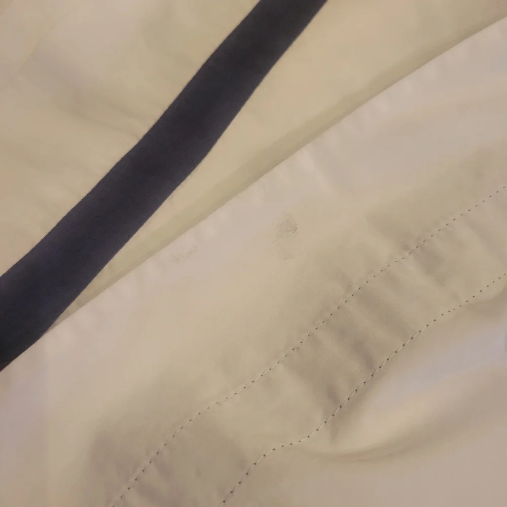 MATOUK Lowell EURO SHAM navy White Egyptian Cotton 27x27